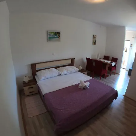 Lavanda Apartment *